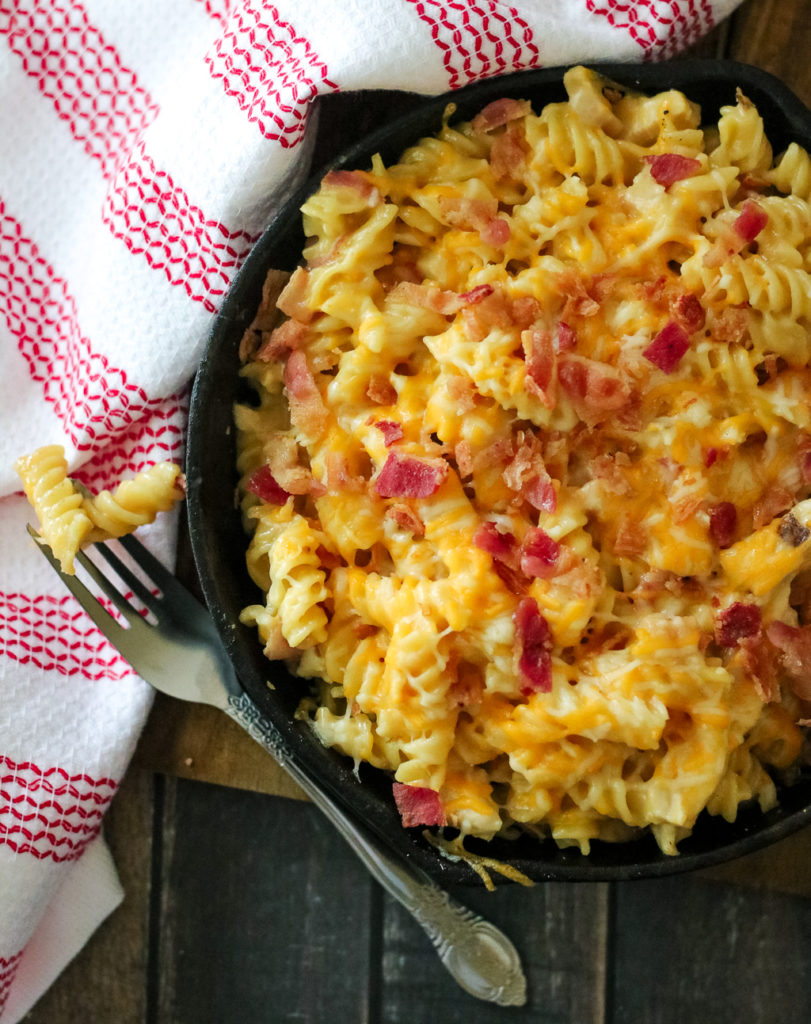 Chicken Bacon Ranch Pasta is a one pot wonder full of all your favorite things like bacon, cheese, ranch and pasta!! A real crowd pleaser!