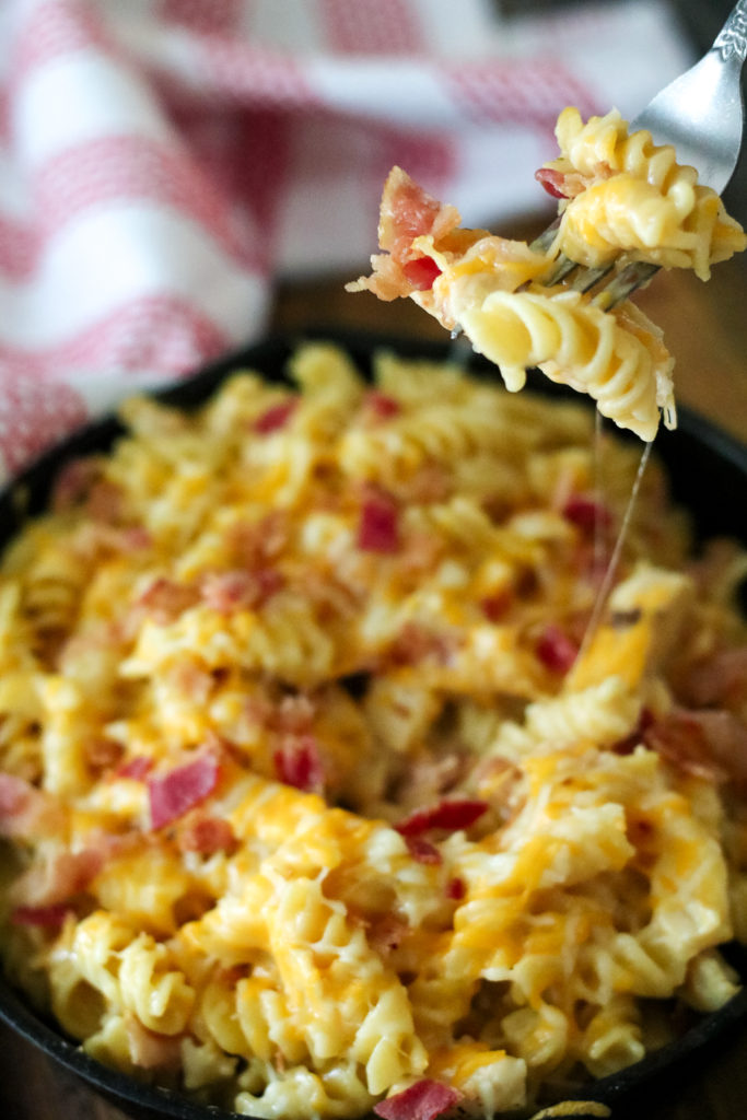 Chicken Bacon Ranch Pasta is a one pot wonder full of all your favorite things like bacon, cheese, ranch and pasta!! A real crowd pleaser!