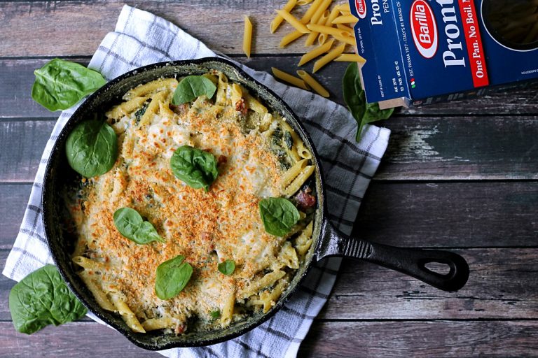 One pan Bacon Spinach Pesto Mac & Cheese