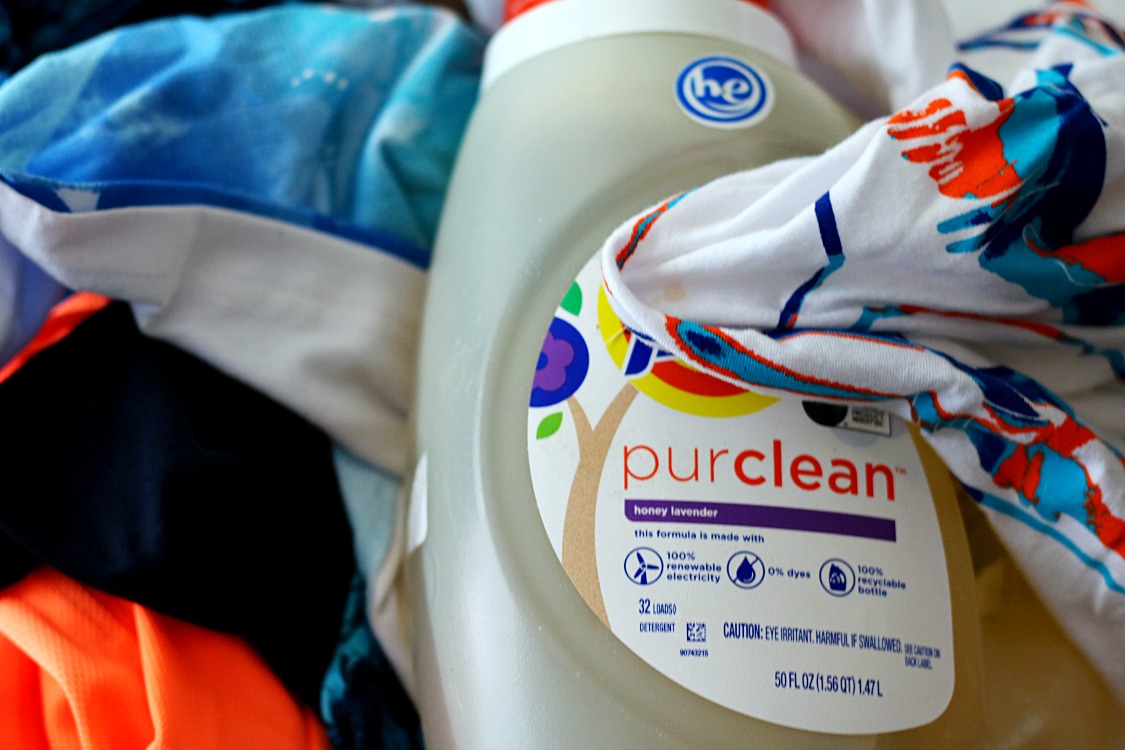 Don’t Sweat Summer Stains with Tide purclean™