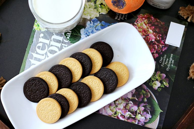 Relaxing Mommy Time with OREO Thins