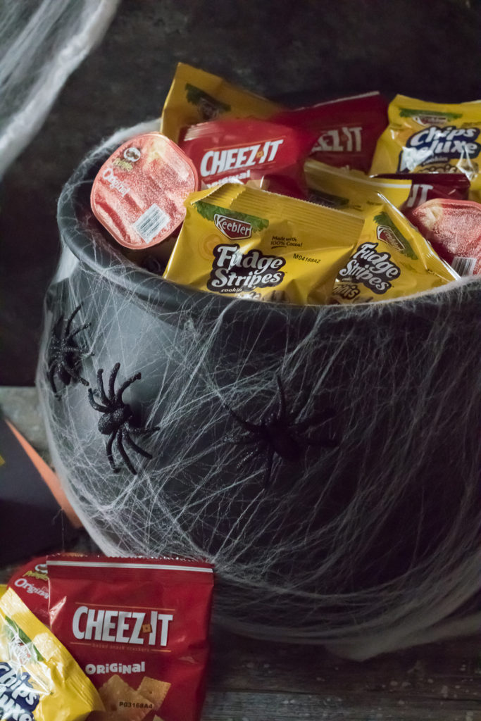 Spooky Snack Cauldron (1 of 1)