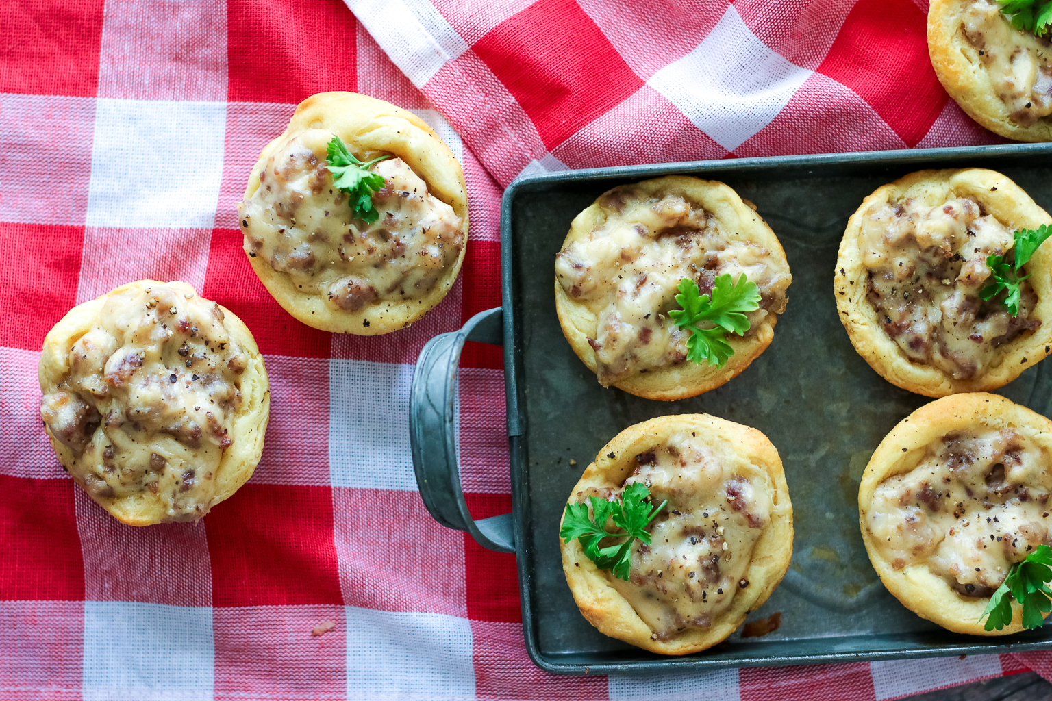 Sausage Gravy Biscuit Cups