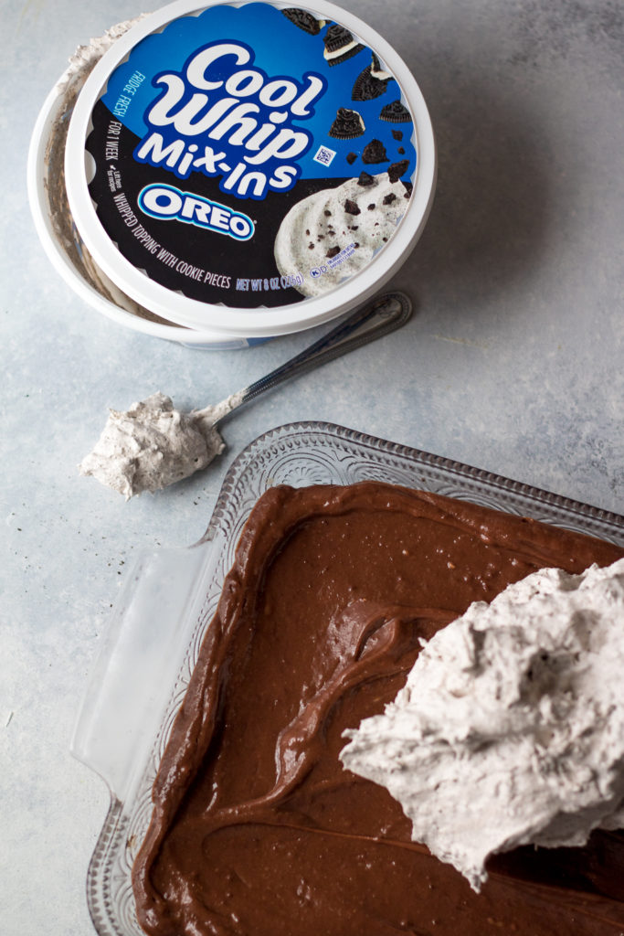 Cookies & Cream Lush is the ULTIMATE no bake dessert. Each layer is bursting with creamy, crunchy cookies & cream flavor!