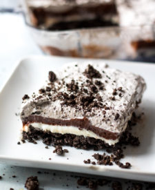 Cookies & Cream Lush is the ULTIMATE no bake dessert. Each layer is bursting with creamy, crunchy cookies & cream flavor!