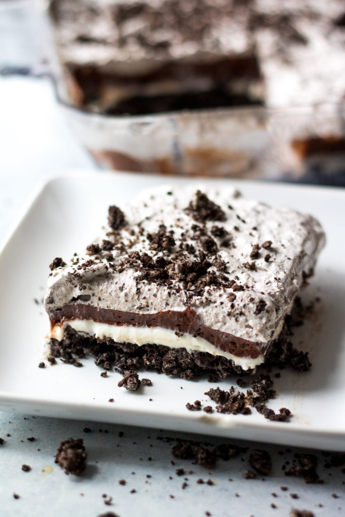 Cookies & Cream Lush is the ULTIMATE no bake dessert. Each layer is bursting with creamy, crunchy cookies & cream flavor!