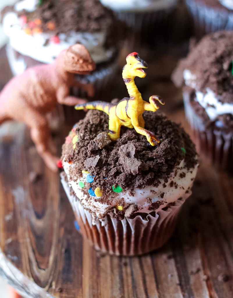 Easy Dinosaur Cupcakes