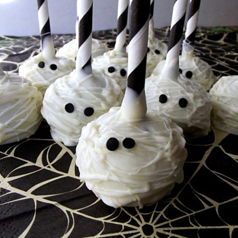 No Bake Cookies & Cream Mummy Pops