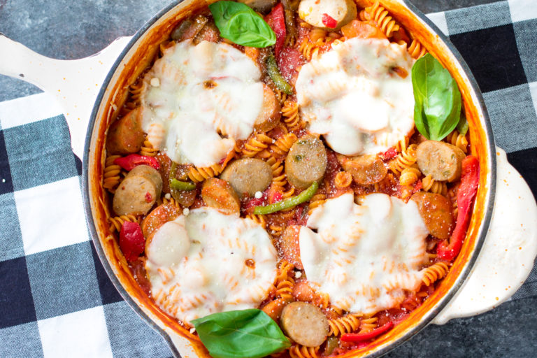 One Pot Sausage and Peppers Pasta is going to be your new go to dinner for busy weeknights. A flavorful crowdpleaser that takes no time!