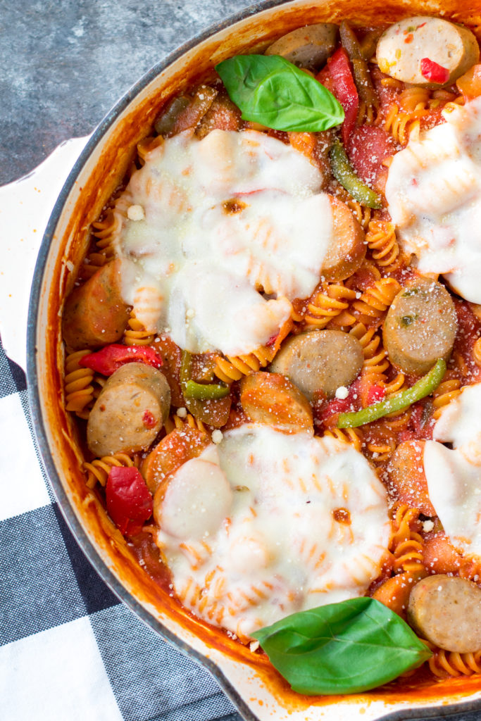 One Pot Sausage and Peppers Pasta is going to be your new go to dinner for busy weeknights. A flavorful crowdpleaser that takes no time!