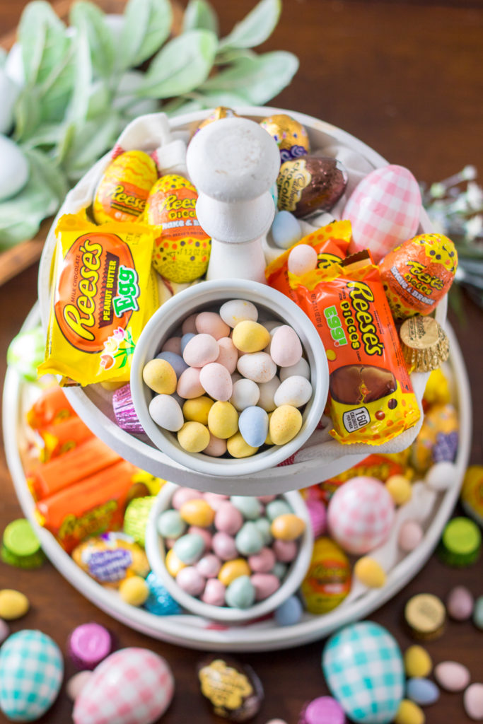 This Easter Tiered Tray is the perfect centerpiece for your Easter celebrations this year! Filled with everyone's favorite delicious candy, yum!