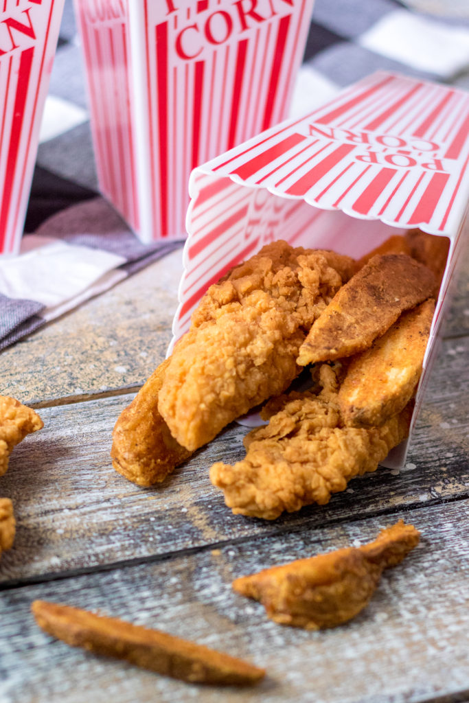 This Easy Chicken Dinner Board is a quick and delicious way to serve up an easy dinner everyone will love without spending a minute in the kitchen!