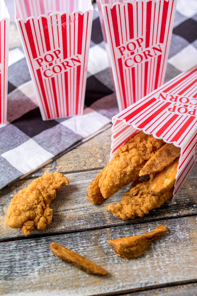 This Easy Chicken Dinner Board is a quick and delicious way to serve up an easy dinner everyone will love without spending a minute in the kitchen!