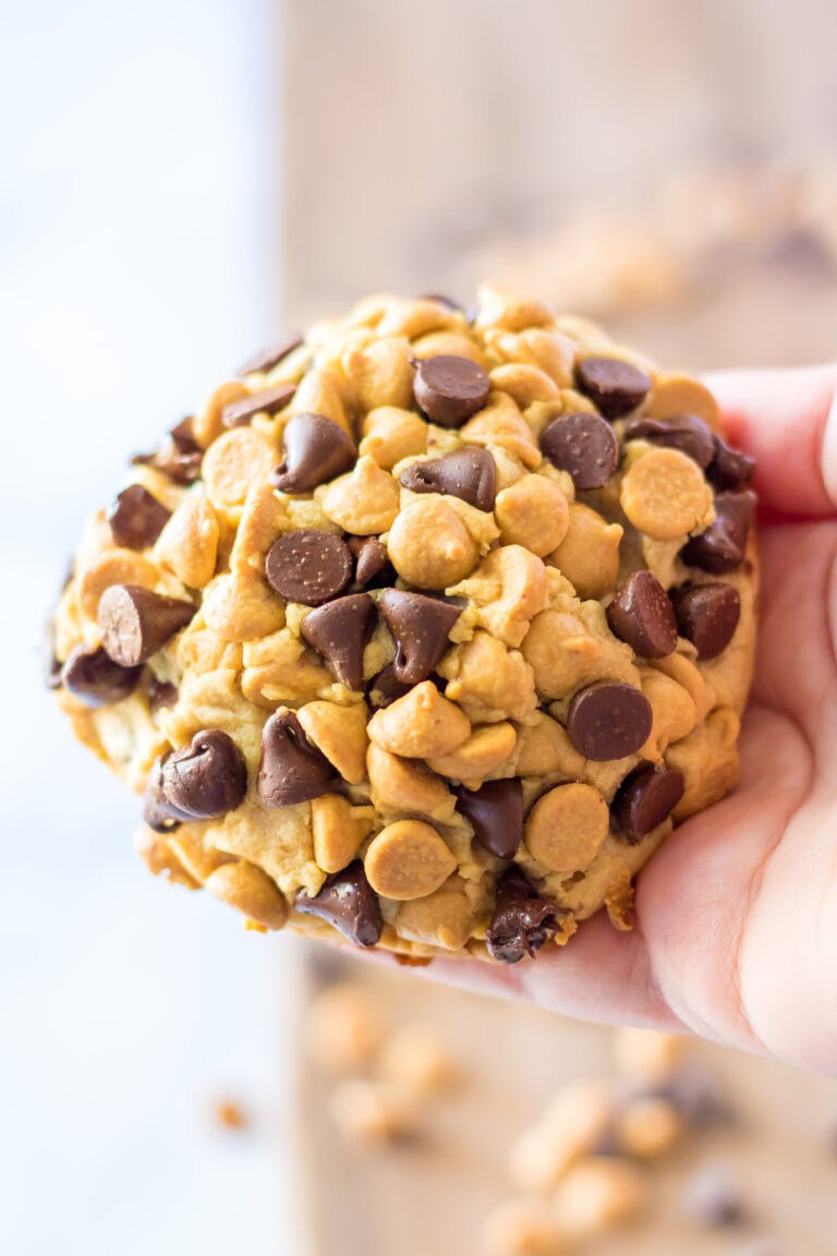 giant peanut butter cookies