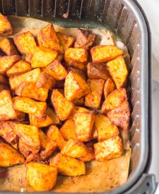 Seasoned potatoes in air fryer