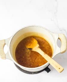 Glaze in a pot cooked