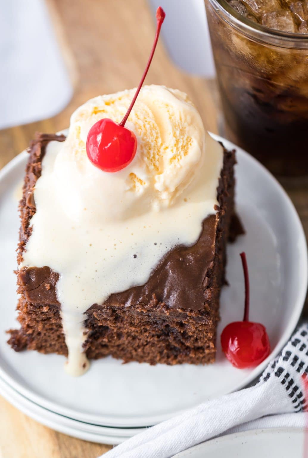 Copycat Cracker Barrel Double Fudge Coca Cola Cake - Life With The ...