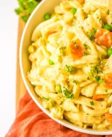 Slow Cooker Chicken and Noodles in bowl