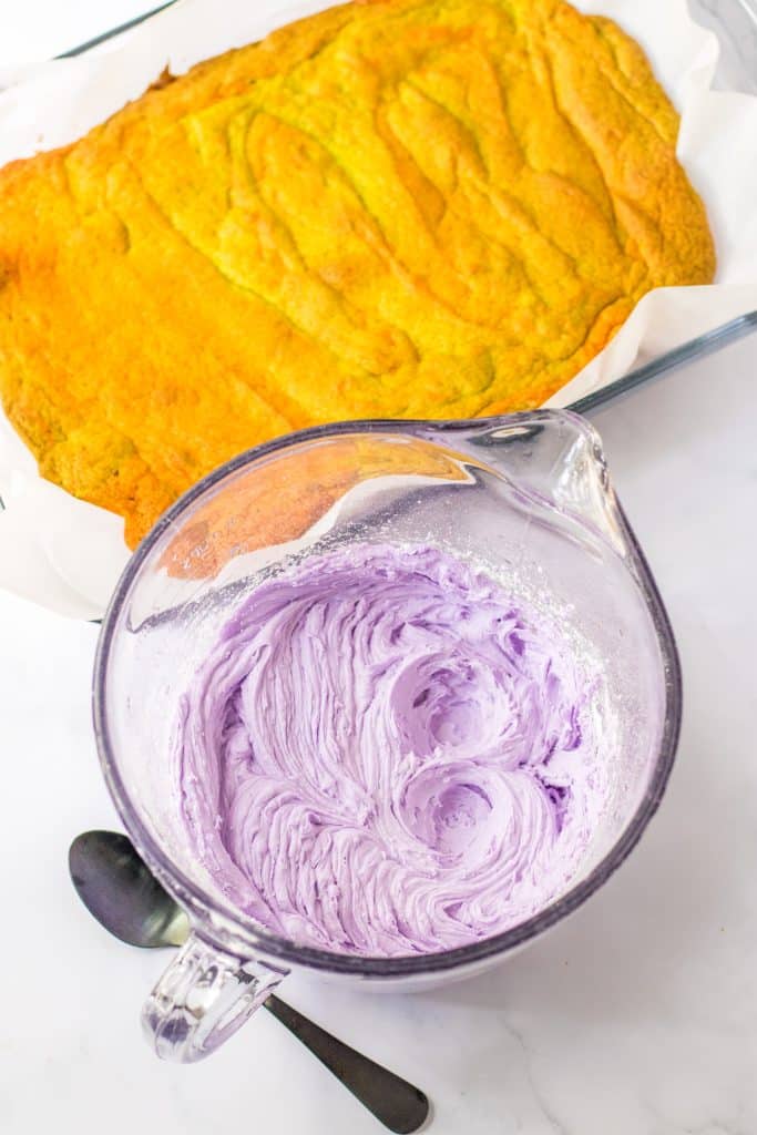 Halloween Sugar Cookie Bars frosting