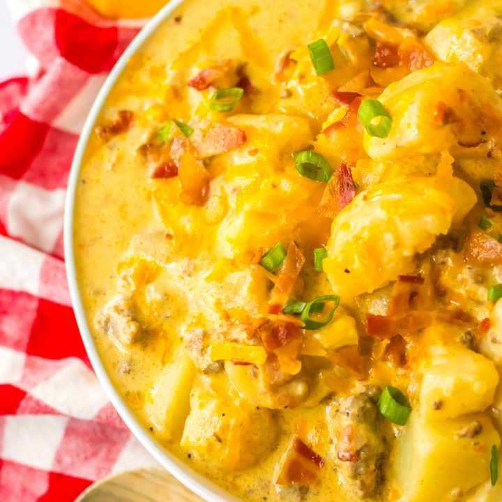 Slow Cooker Bacon Cheeseburger Soup in a bowl