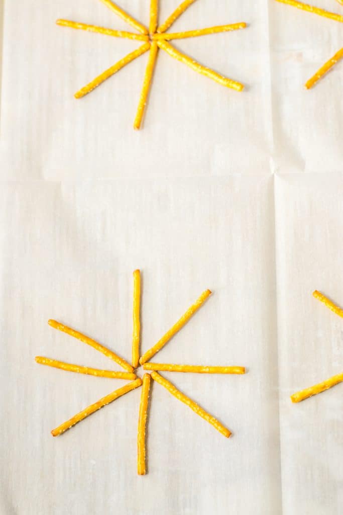 Spiderweb Pretzel Bark pretzels