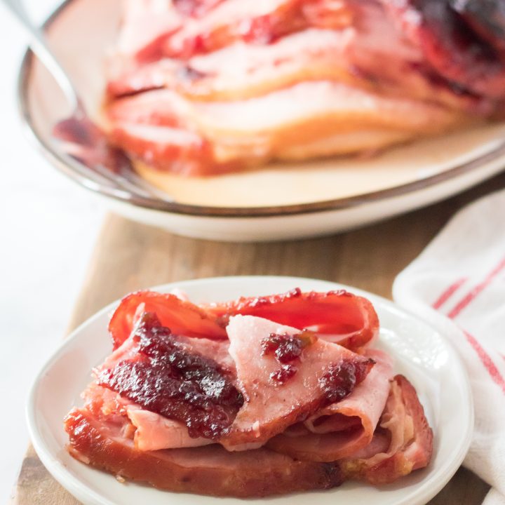 Cranberry Pepperjelly Spiral Ham plated