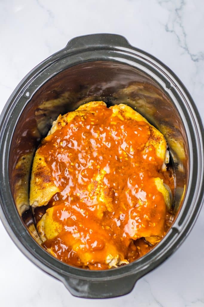 Slow Cooker Apricot Chicken in slow cooker