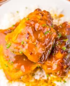 Slow Cooker Apricot Chicken plated