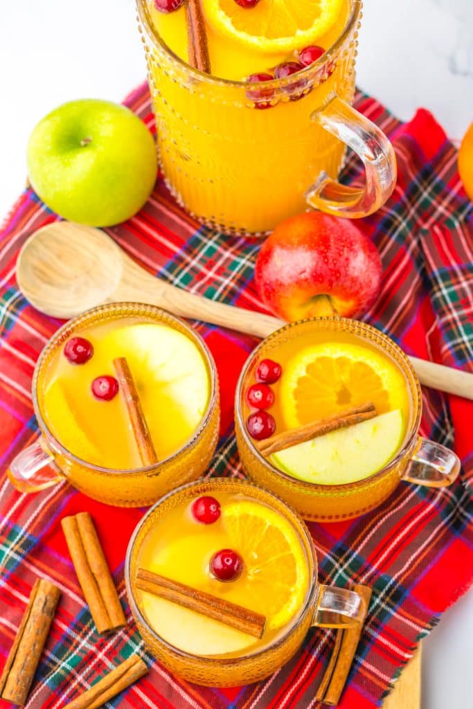 Thanksgiving Punch in cups