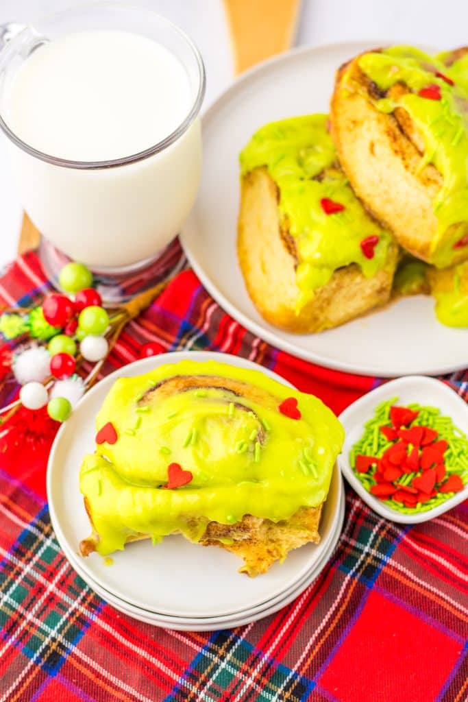 Grinch Cinnamon Rolls plated
