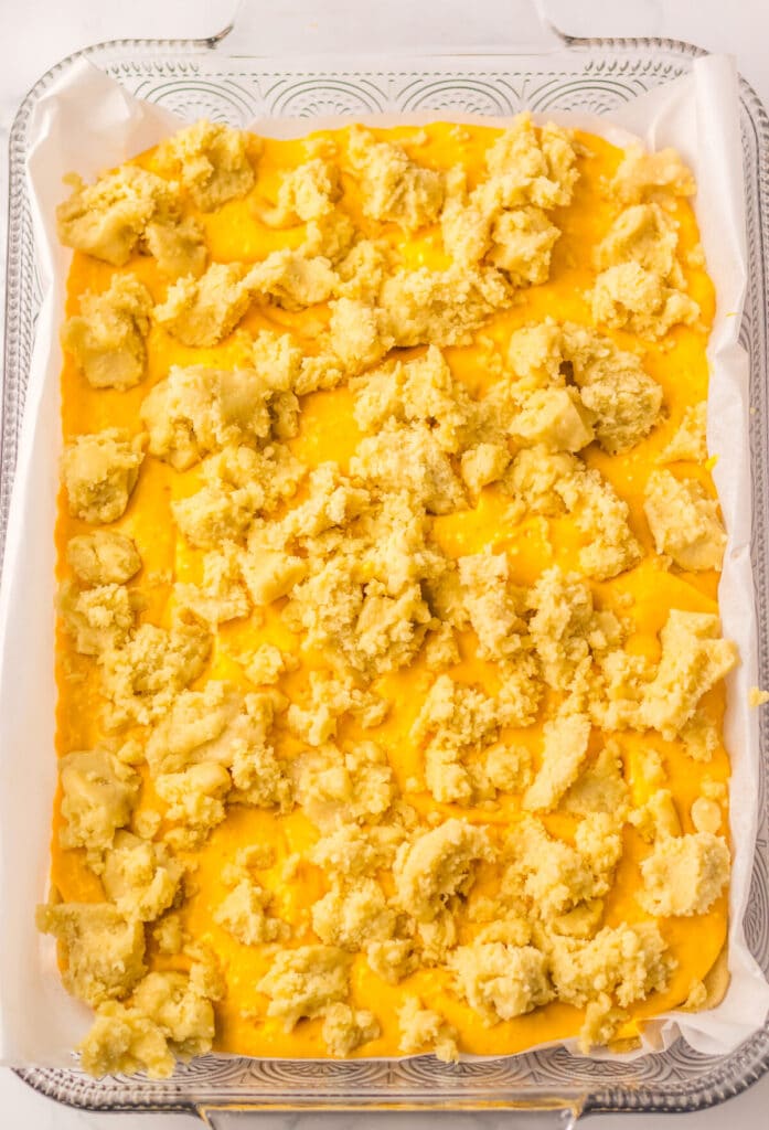 Pumpkin Cheesecake Snickerdoodle Bars crumble