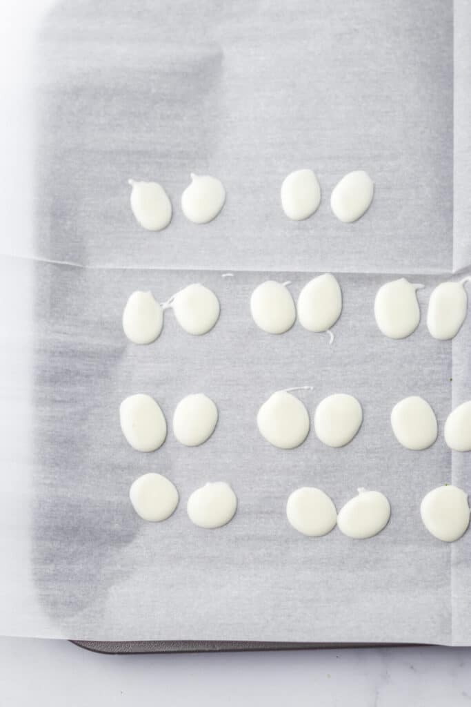 Bunny Butt Bark feet