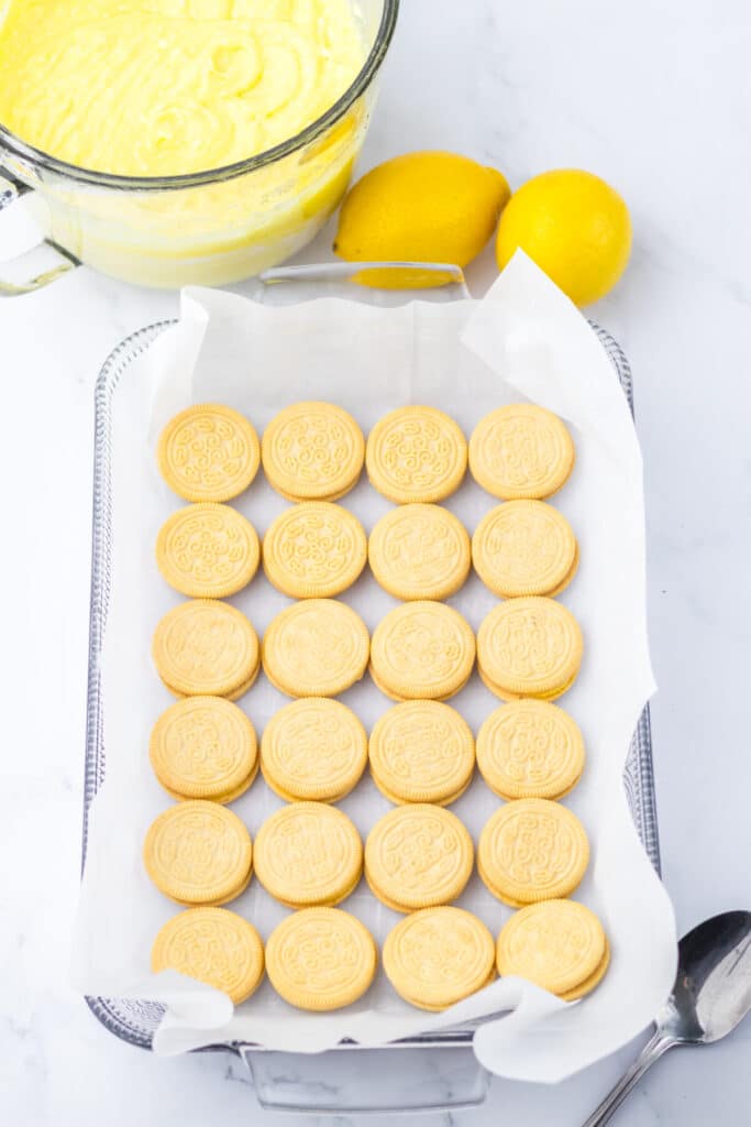 Lemon Icebox Cake cookie layer