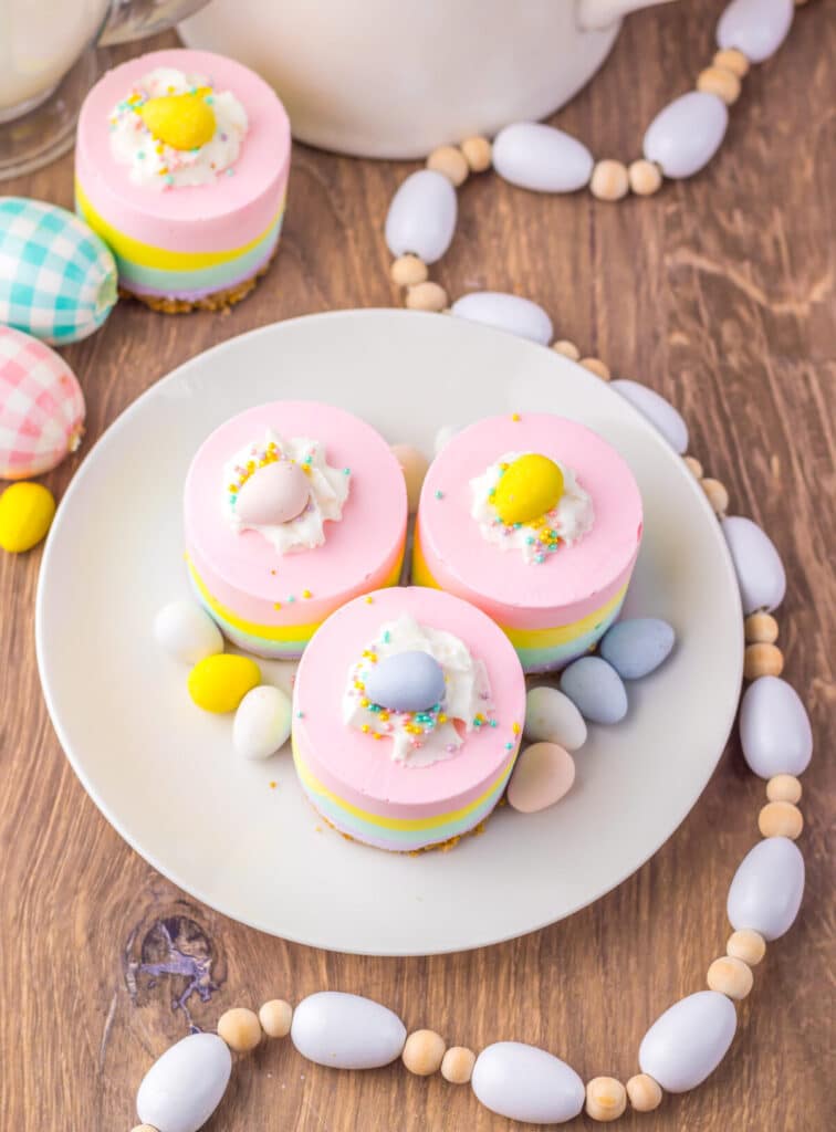 No Bake Easter Mini Cheesecakes plated
