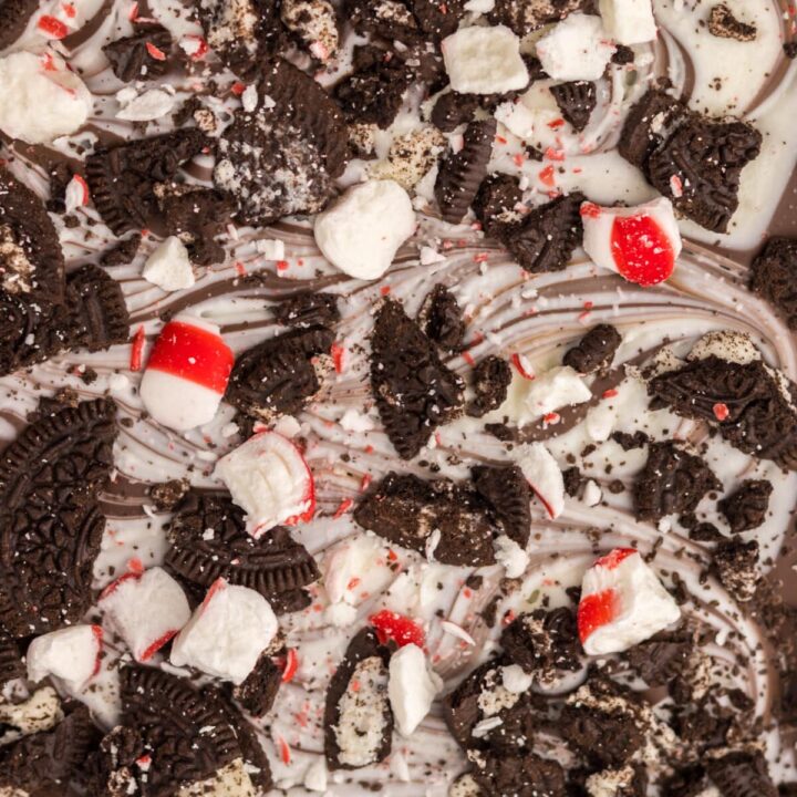 Close up Peppermint Oreo Bark